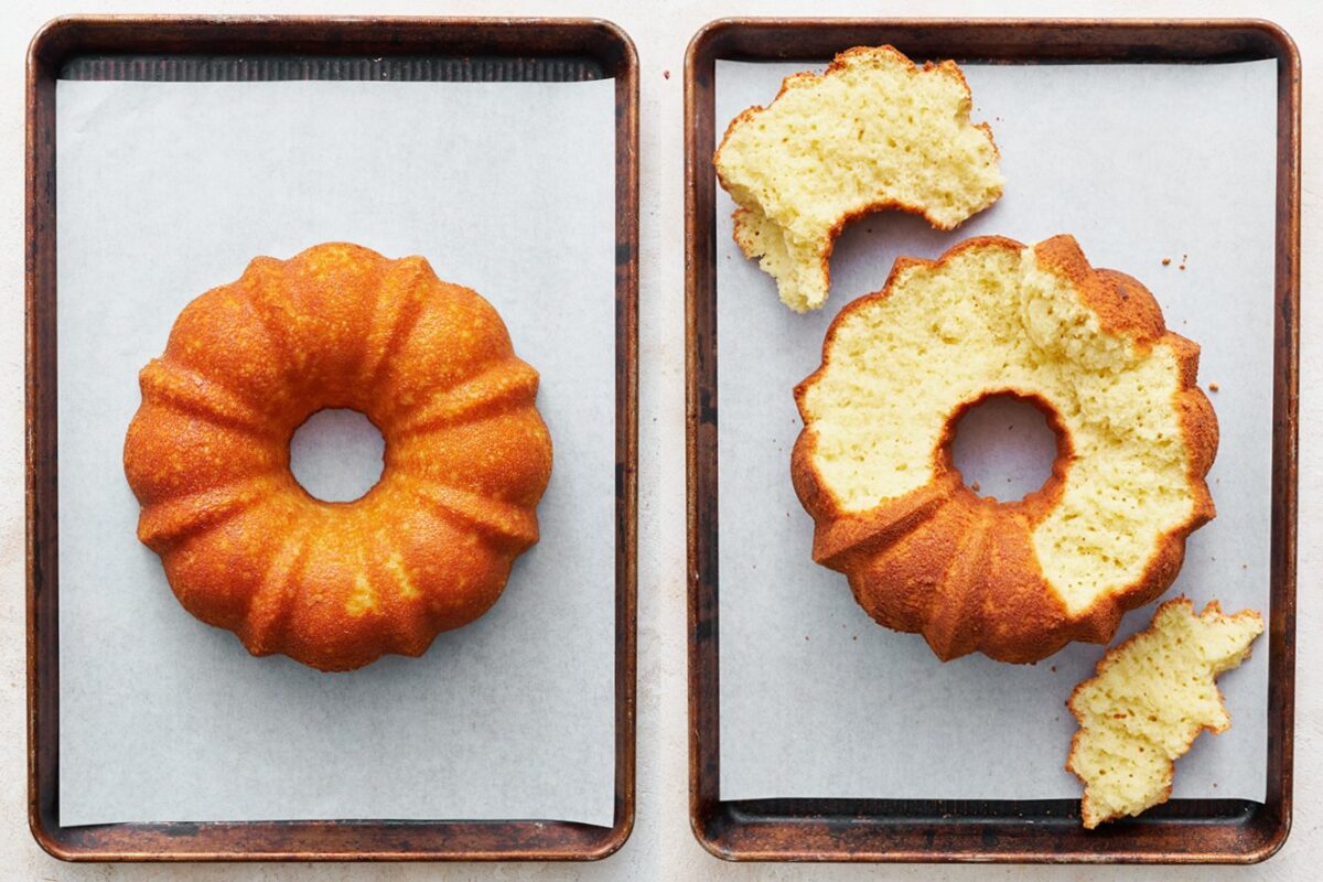 Een gebakken Bundt cake naast een andere cake die uit elkaar is gevallen bij het uit de pan halen, met zichtbare textuurverschillen